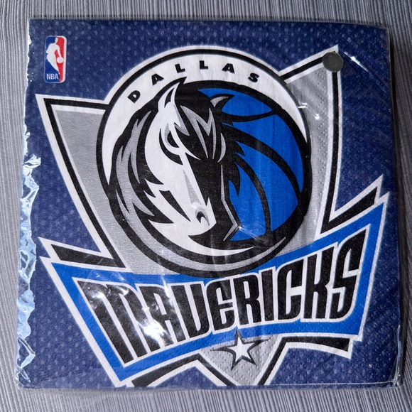 Dallas Mavericks NBA Pro Basketball Sports Banquet Party Paper Luncheon Napkins - Picture 3 of 3